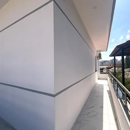 Escape Short Drive 3 Min To Center 5 Min To Vlorë